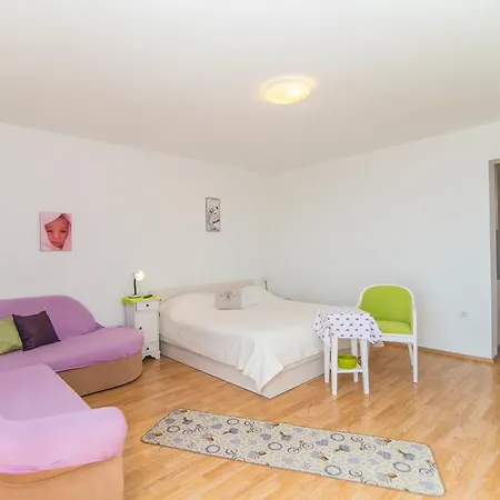 Lidija 727 Apartament *